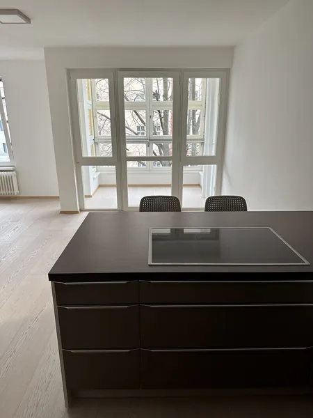 Möblierte Wohnung mit Wintergarten und Kücheninsel am Ottopark — photo 1